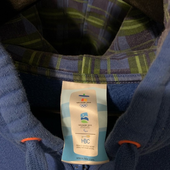 Hudson’s bay Vancouver 2010 olympics hoodie - Picture 4 of 6